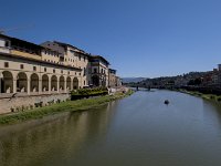 Rive de l'Arno depuis le Ponte Vecchio (amont)
